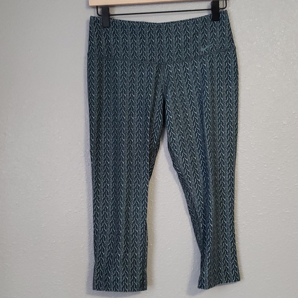 Women's Nike Crop Leggings